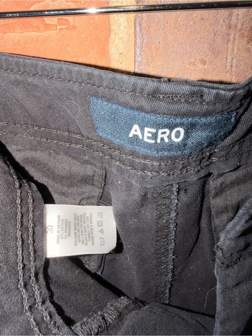 Men's Aero Black Cargo Shorts - Classic Utility Style Y2K Sz 30